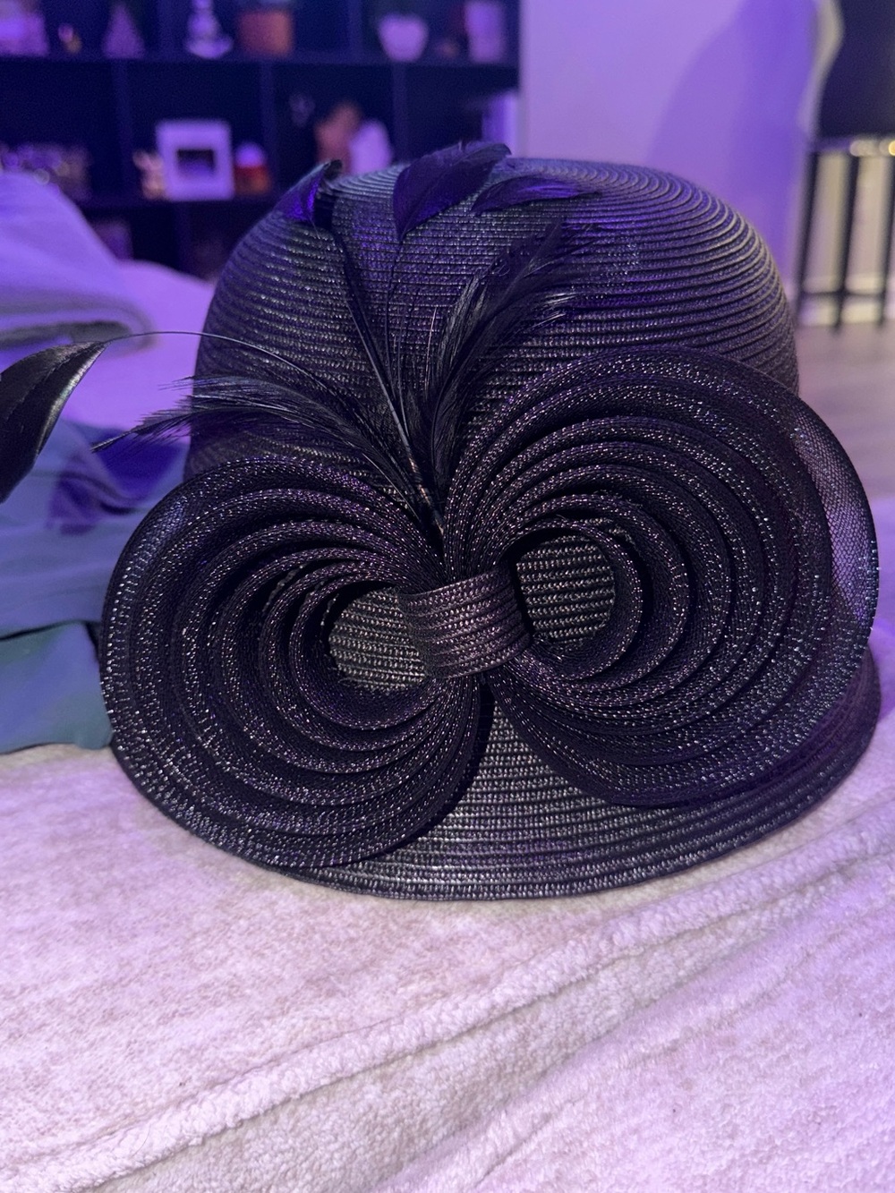 NWT August Accessories Black Bow & Feather Church Derby Hat